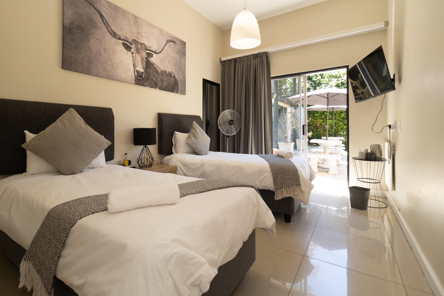 5 Bedroom Property for Sale in Heather Park Western Cape